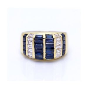 Anillo en Oro con Zafiros baguette