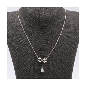 Collar original 1960 de Oro Blanco, Diamantes, Opalo y Esmeralda