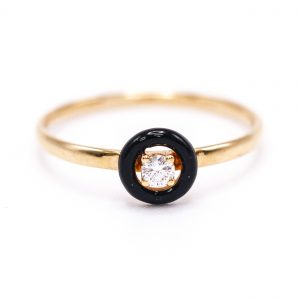 Anillo solitario de Diamante en Oro Amarillo y esmalte negro